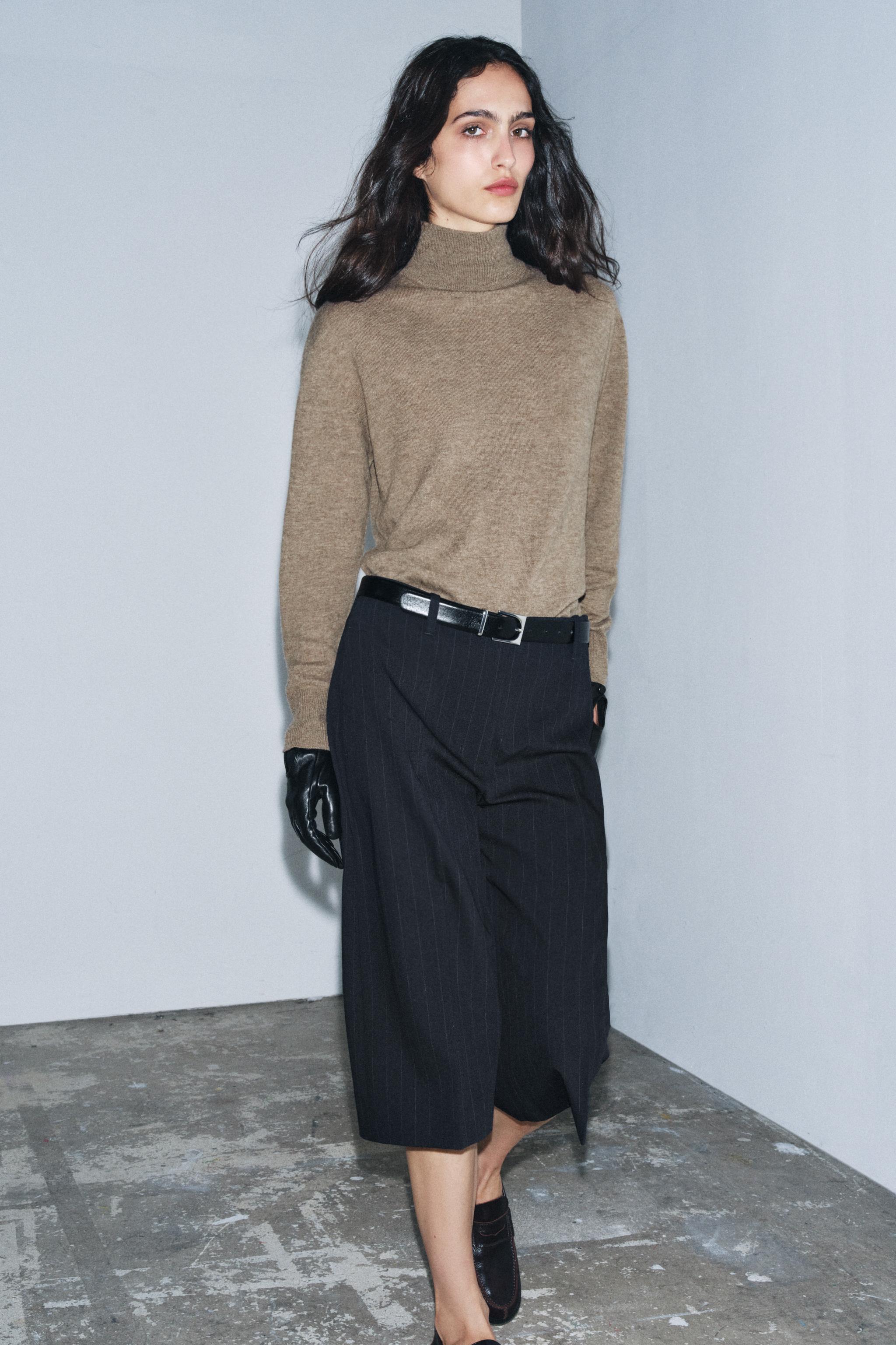 ZW COLLECTION PINSTRIPE LONG SHORTS